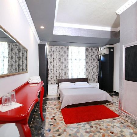 Hotel Eagle Tirana Exterior photo