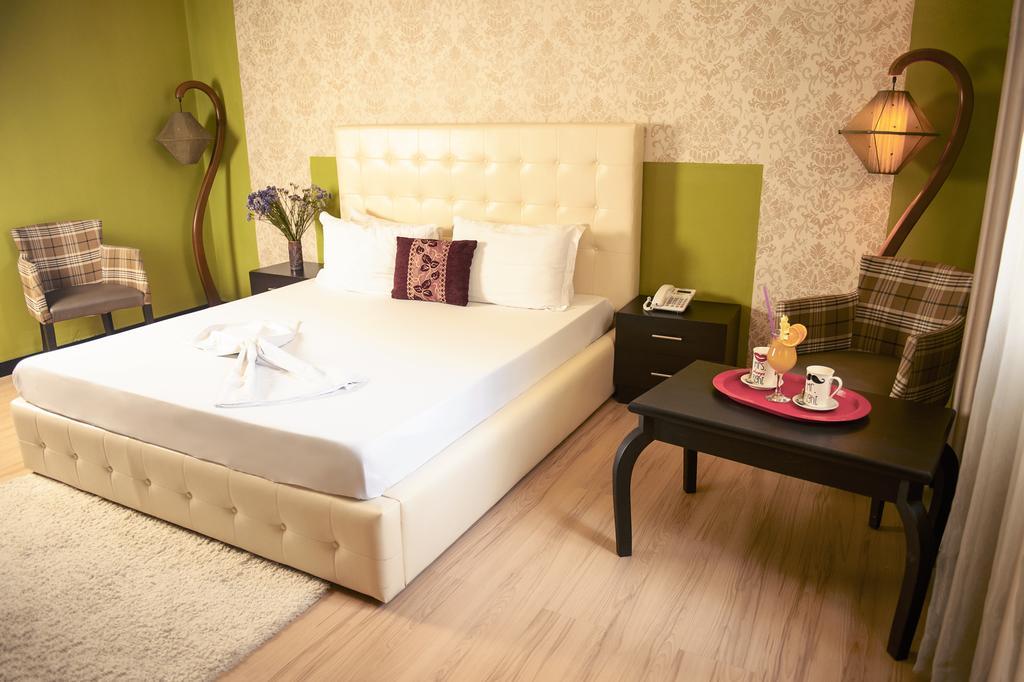 Hotel Eagle Tirana Exterior photo