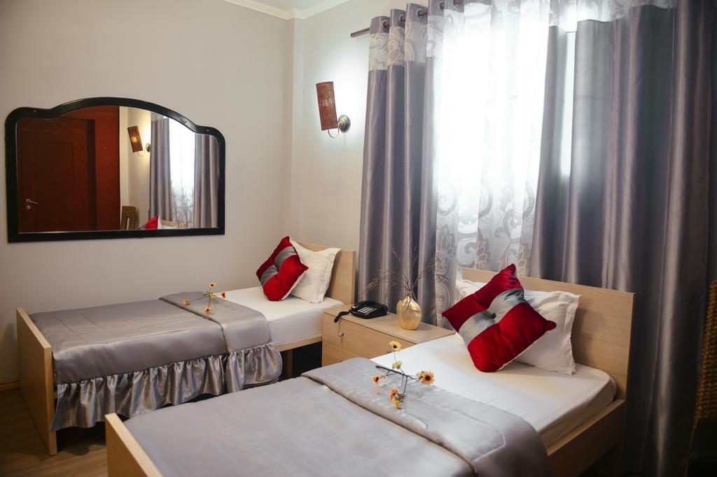 Hotel Eagle Tirana Exterior photo