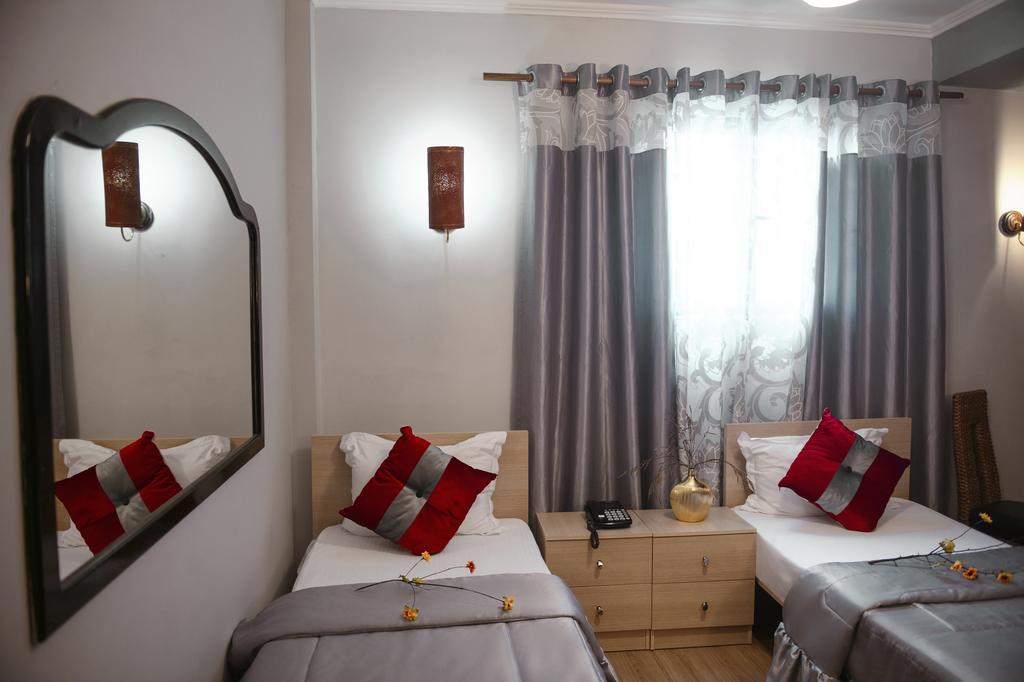 Hotel Eagle Tirana Exterior photo