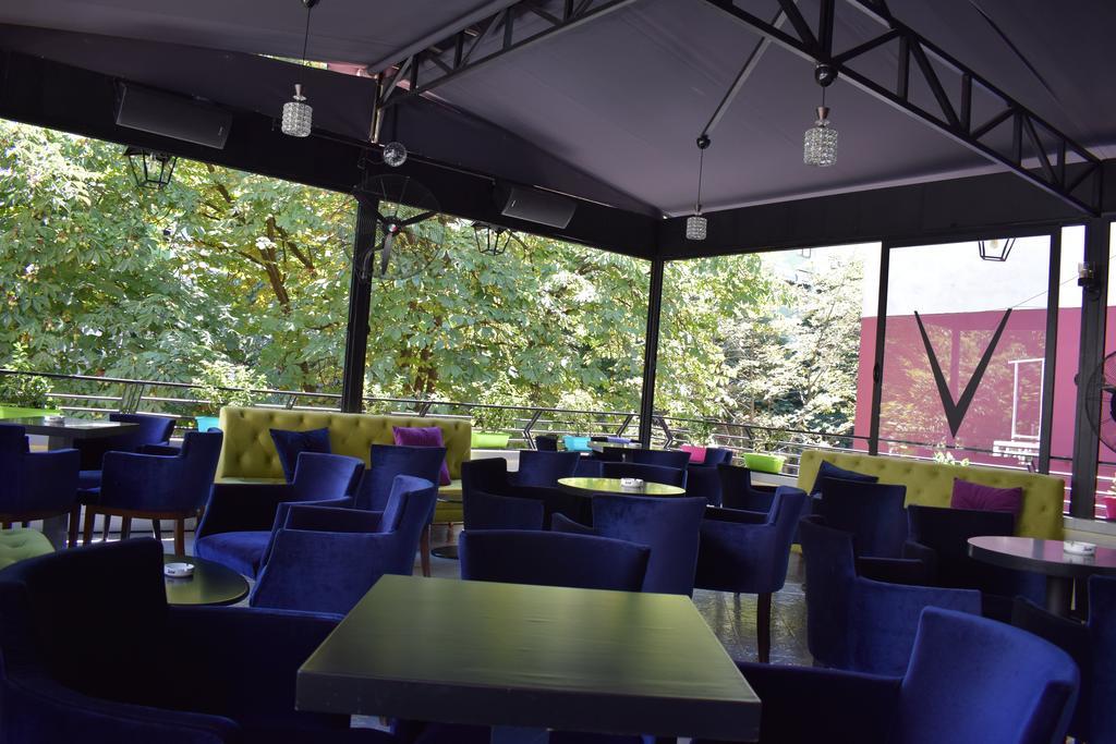 Hotel Eagle Tirana Exterior photo